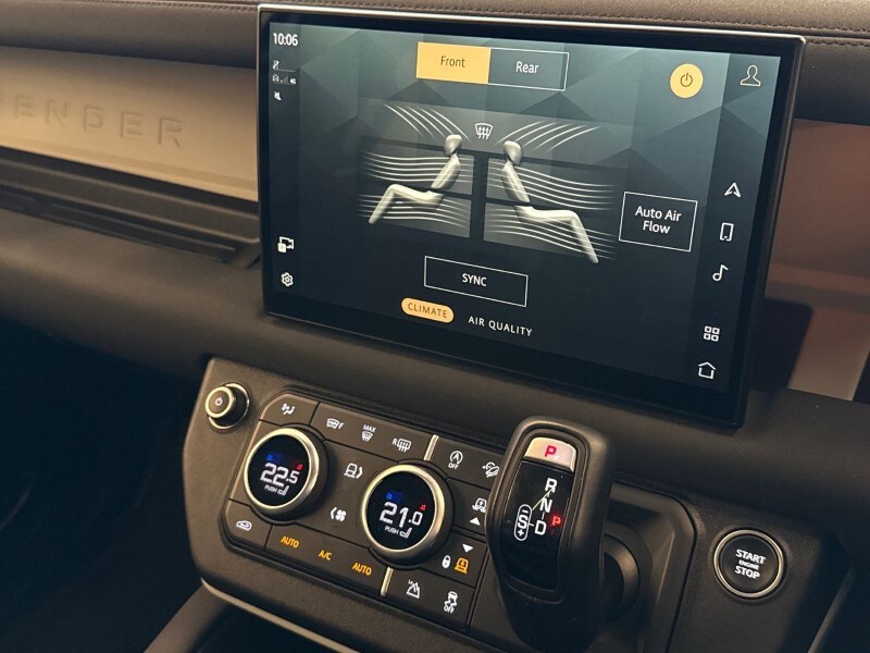 Used Land Rover Defender 2023 for sale - 78081260: Photo 32