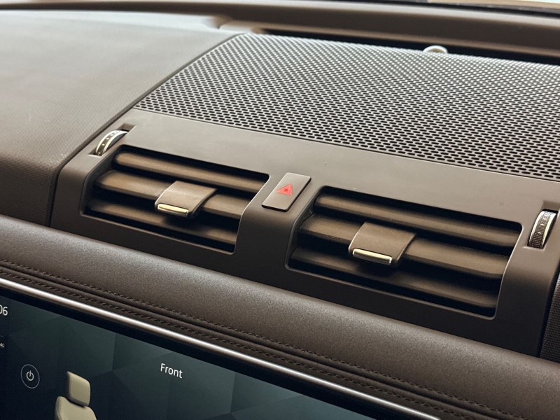 Used Land Rover Defender 2023 for sale - 78081260: Photo 35