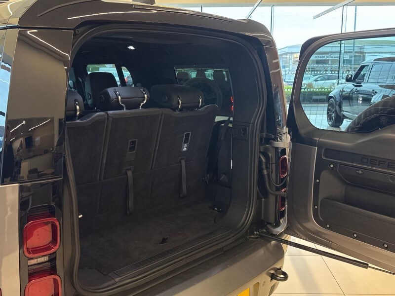 Used Land Rover Defender 2023 for sale - 78081260: Photo 39