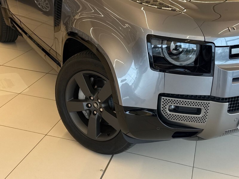 Used Land Rover Defender 2023 for sale - 78081260: Photo 41