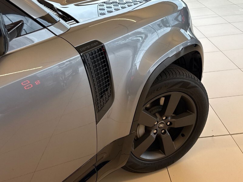 Used Land Rover Defender 2023 for sale - 78081260: Photo 48