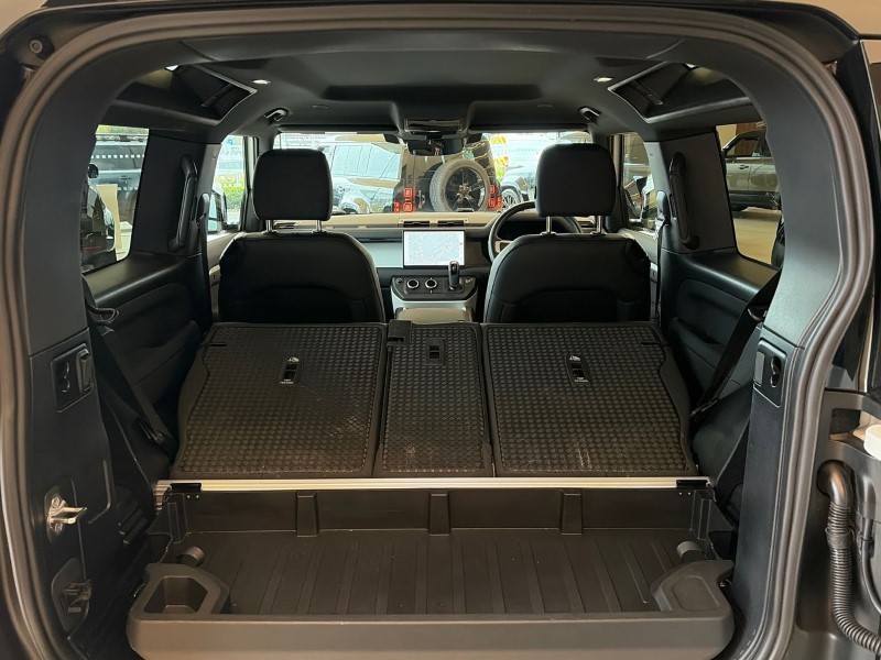 Used Land Rover Defender 2024 for sale - 78093012: Photo 11