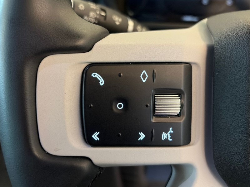 Used Land Rover Defender 2024 for sale - 78093012: Photo 27