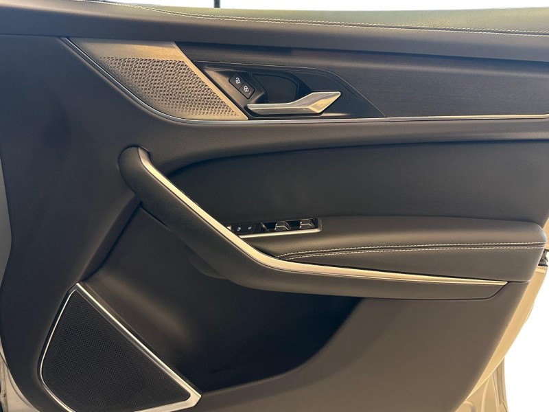 Used Jaguar F-Pace 2023 for sale - 77915598: Photo 22