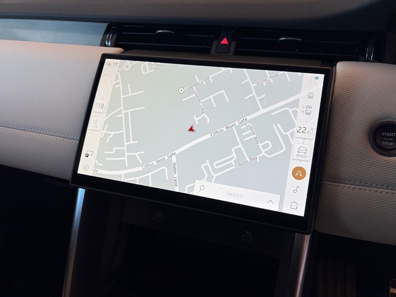 Used Land Rover Discovery Sport 2024 for sale - 78025636: Photo 11