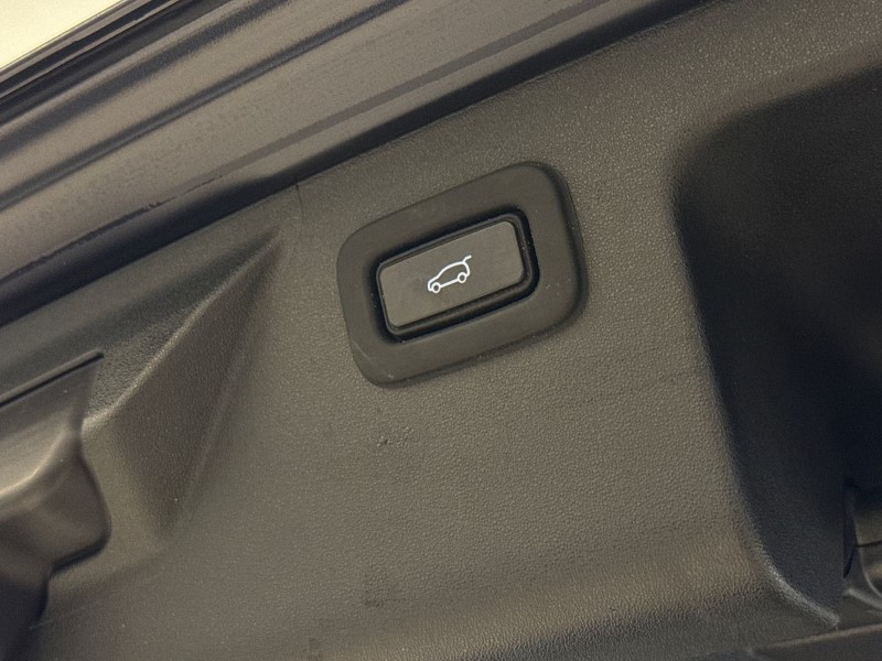 Used Land Rover Discovery Sport 2020 for sale - 76982062: Photo 38