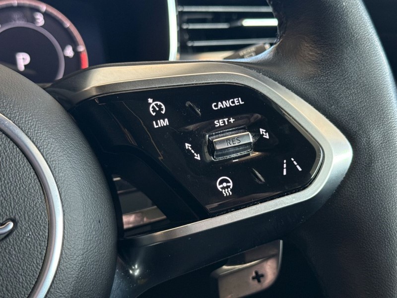 Used Jaguar F-Pace 2023 for sale - 77729443: Photo 28