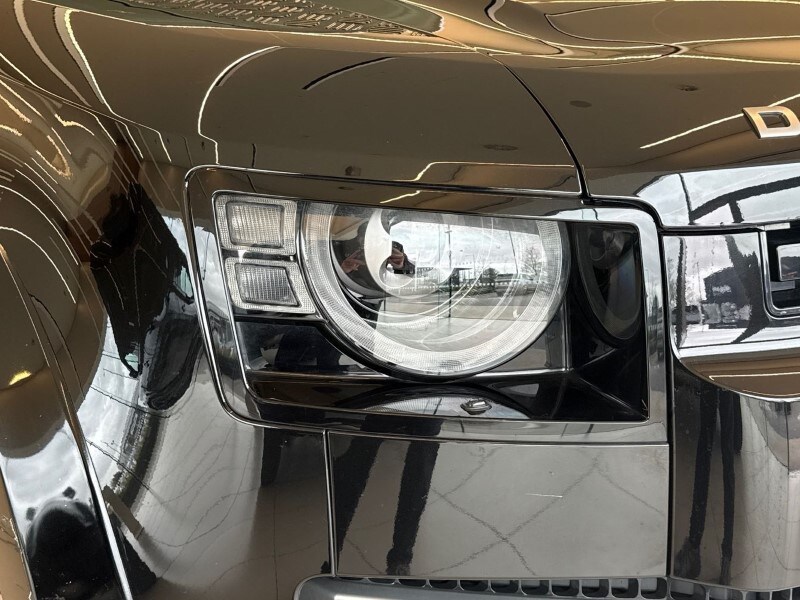 Used Land Rover Defender 2023 for sale - 77915610: Photo 17