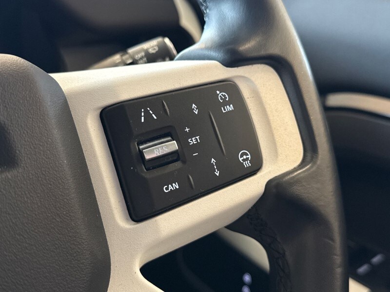 Used Land Rover Defender 2023 for sale - 77915610: Photo 28