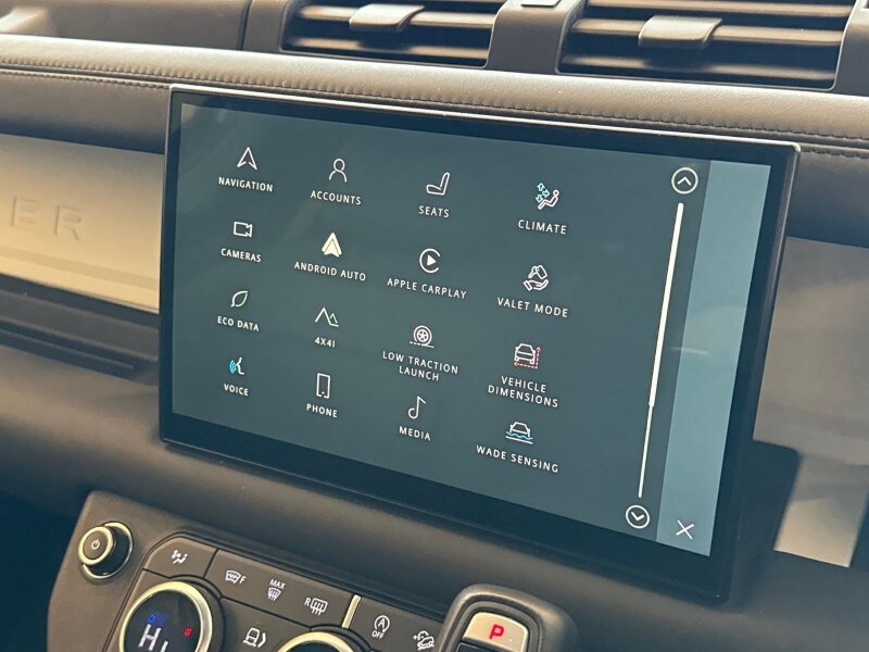 Used Land Rover Defender 2023 for sale - 77915610: Photo 30