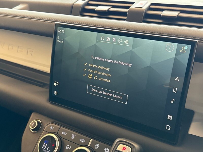 Used Land Rover Defender 2023 for sale - 77915610: Photo 32