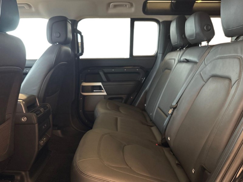 Used Land Rover Defender 2023 for sale - 77915610: Photo 4