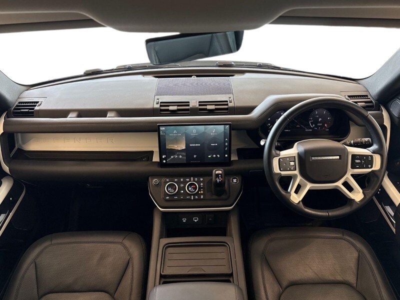 Used Land Rover Defender 2023 for sale - 77915610: Photo 9