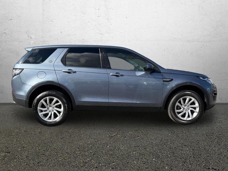 Used Land Rover Discovery Sport 2017 for sale - 78108892: Photo 6