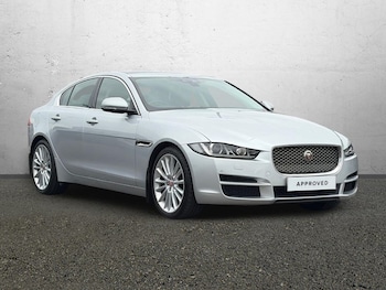 Used Jaguar XE 2017 for sale - 78313821: Photo