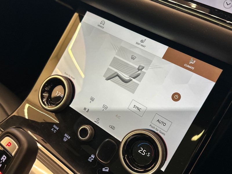 Used Land Rover Range Rover Evoque 2023 for sale - 77326456: Photo 32