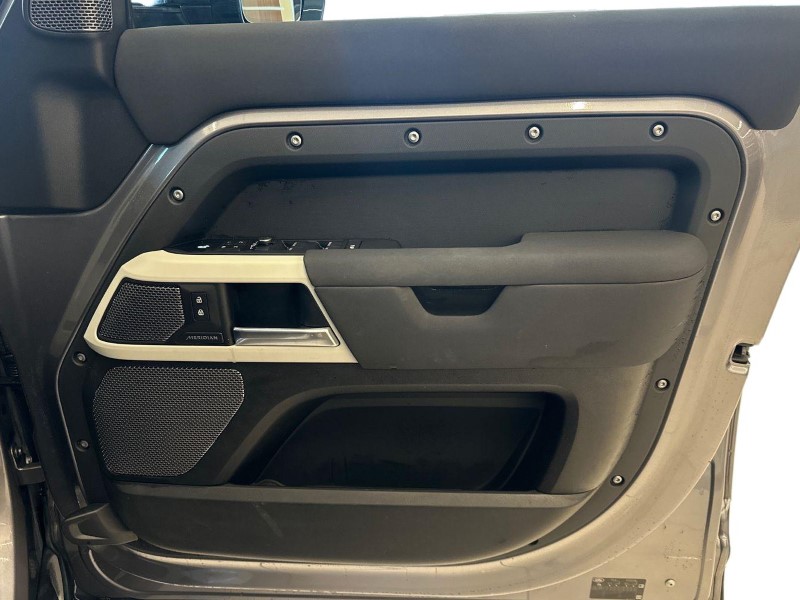 Used Land Rover Defender 2022 for sale - 77541523: Photo 22