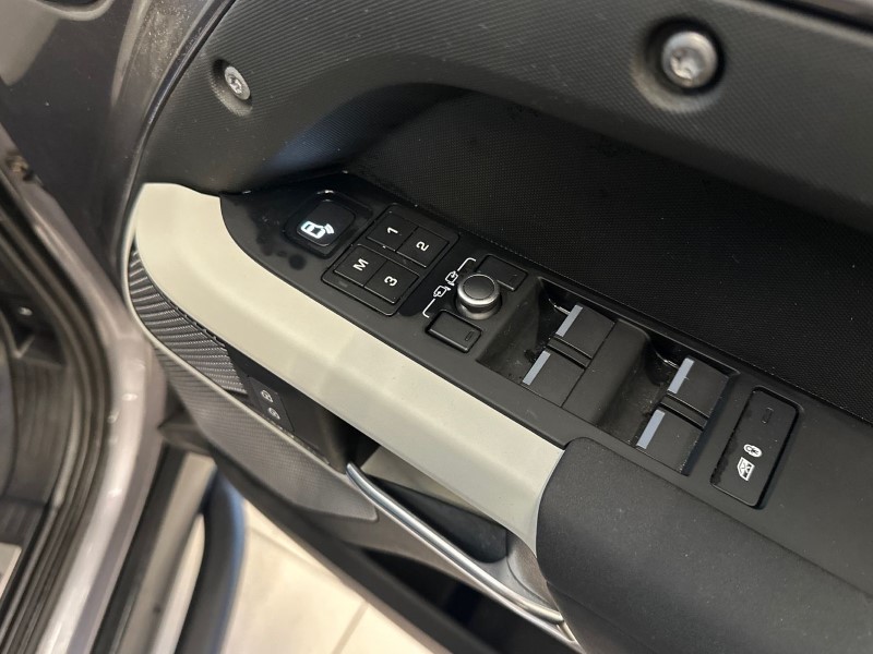 Used Land Rover Defender 2022 for sale - 77541523: Photo 23