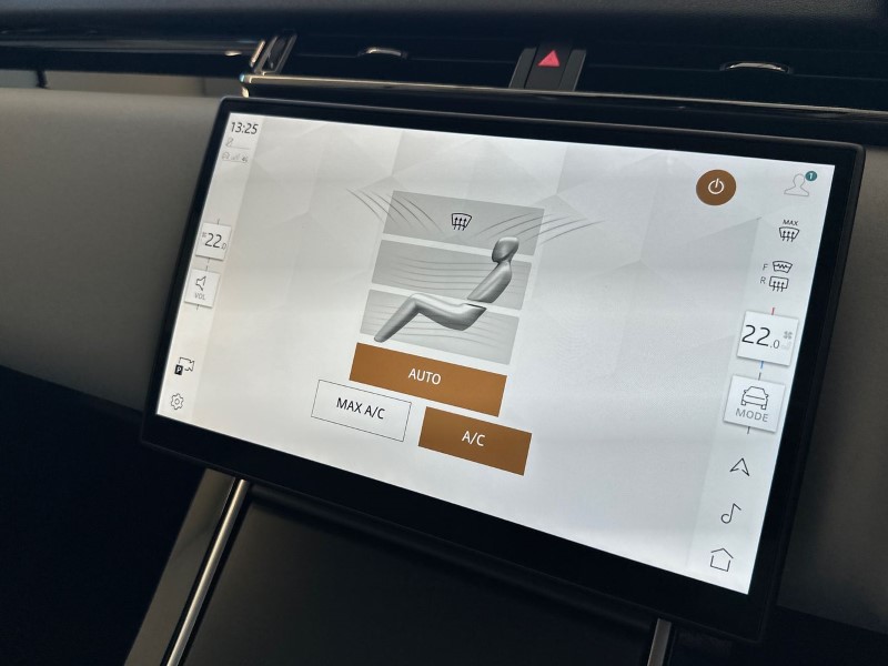 Used Land Rover Range Rover Velar 2024 for sale - 77930999: Photo 32