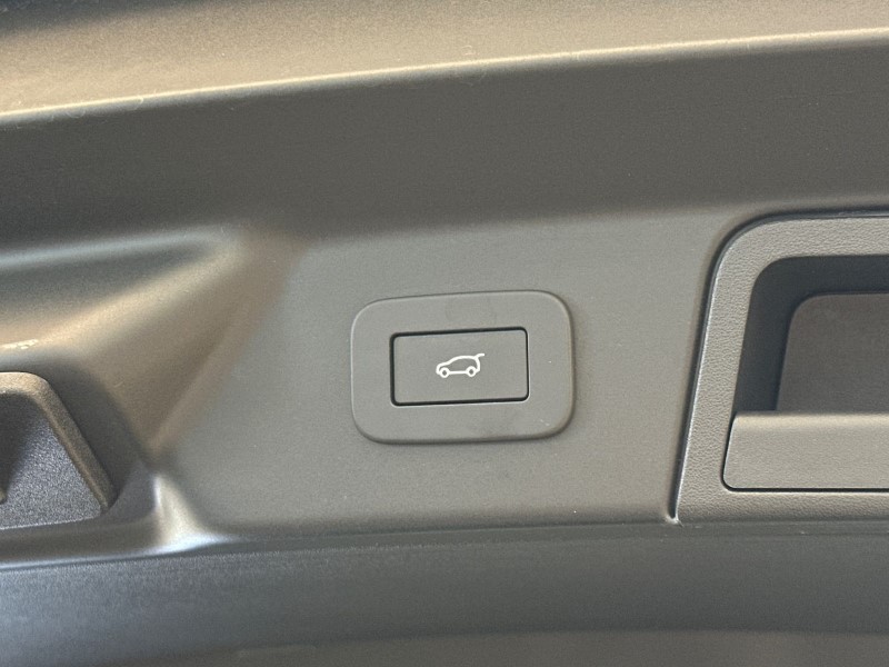 Used Land Rover Range Rover Velar 2024 for sale - 77930999: Photo 41