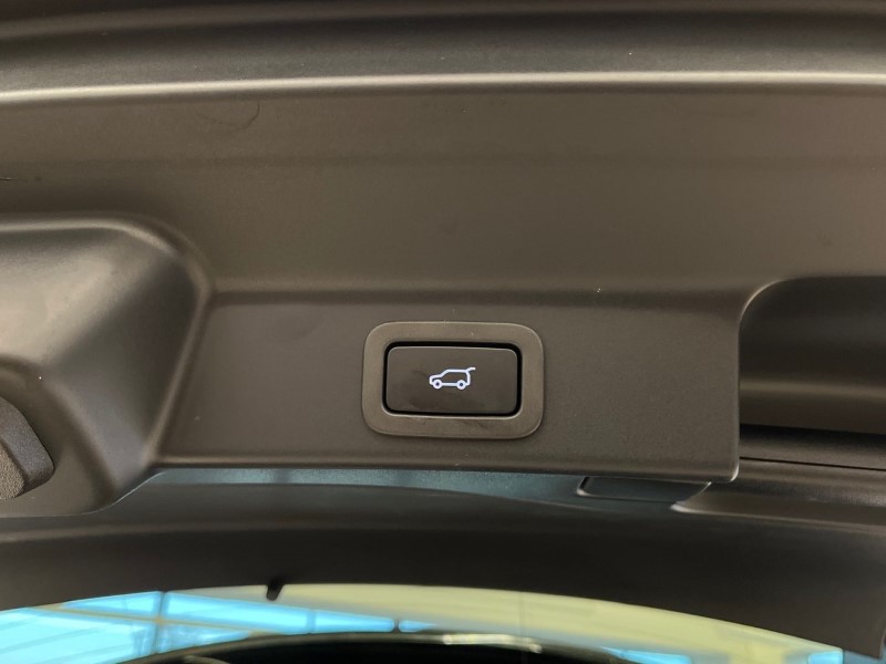 Used Jaguar F-Pace 2022 for sale - 76982208: Photo 39