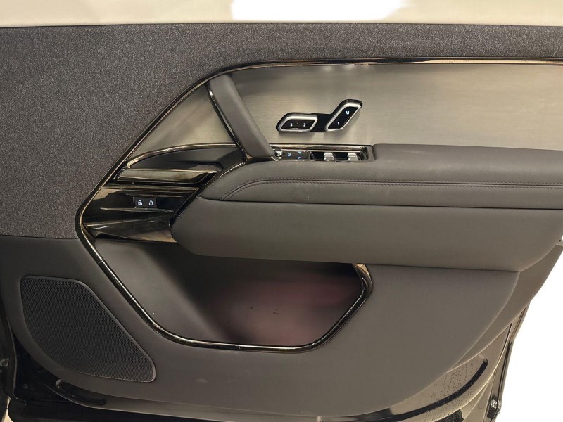 Used Land Rover Range Rover Sport 2024 for sale - 77391867: Photo 22