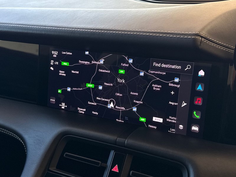 Used Porsche Taycan 2022 for sale - 78028140: Photo 11