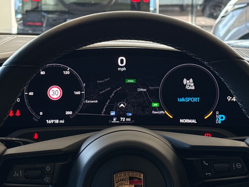 Used Porsche Taycan 2022 for sale - 78028140: Photo 16