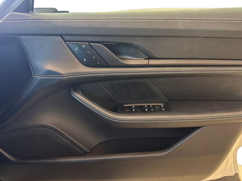 Used Porsche Taycan 2022 for sale - 78028140: Photo 22