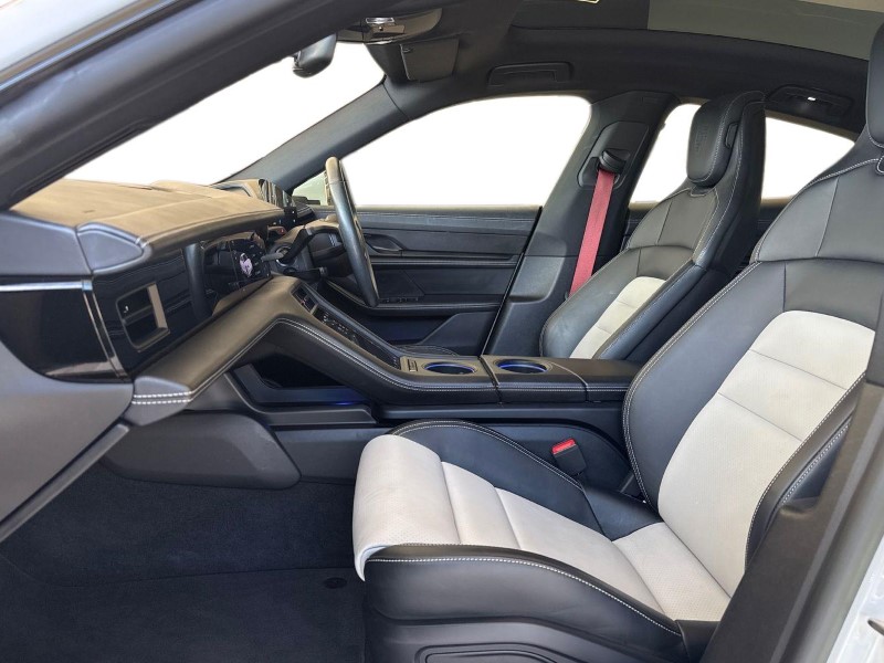 Used Porsche Taycan 2022 for sale - 78028140: Photo 3