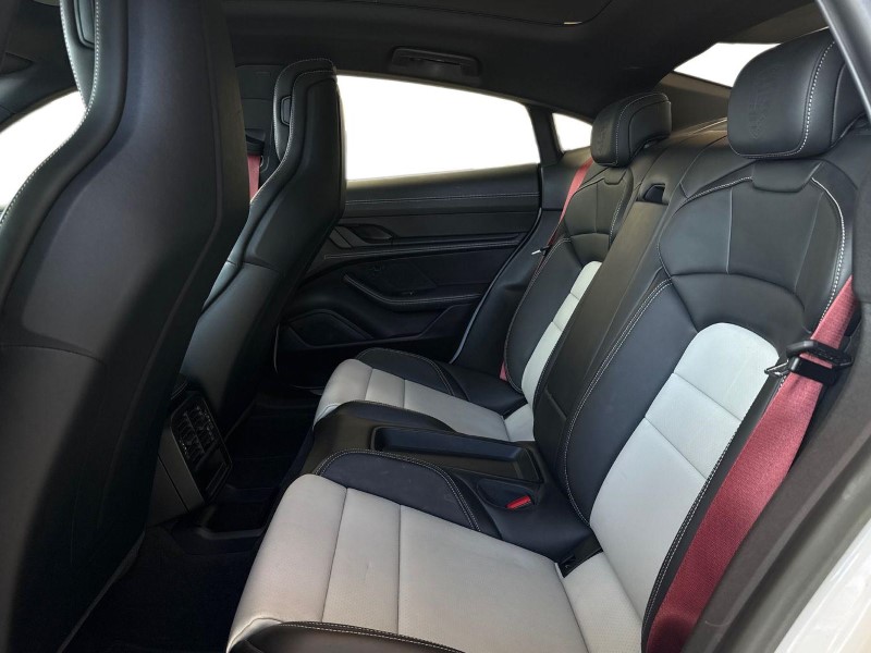 Used Porsche Taycan 2022 for sale - 78028140: Photo 4