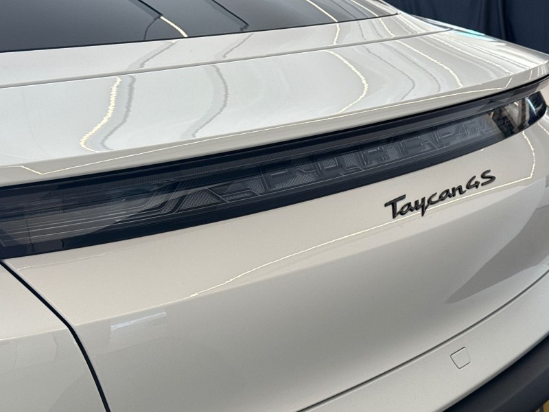 Used Porsche Taycan 2022 for sale - 78028140: Photo 45