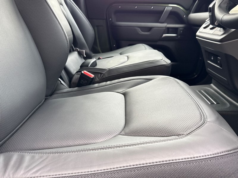 Used Land Rover Defender 2026 for sale - 78025621: Photo 24