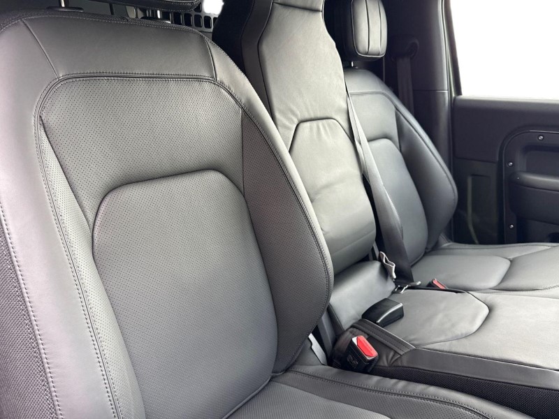 Used Land Rover Defender 2026 for sale - 78025621: Photo 25