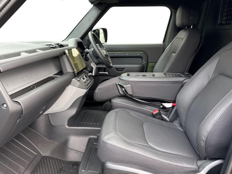 Used Land Rover Defender 2026 for sale - 78025621: Photo 3