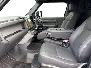 Used Land Rover Defender 2026 for sale - 78025621: Photo