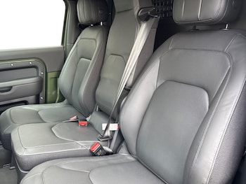 Used Land Rover Defender 2026 for sale - 78025621: Photo