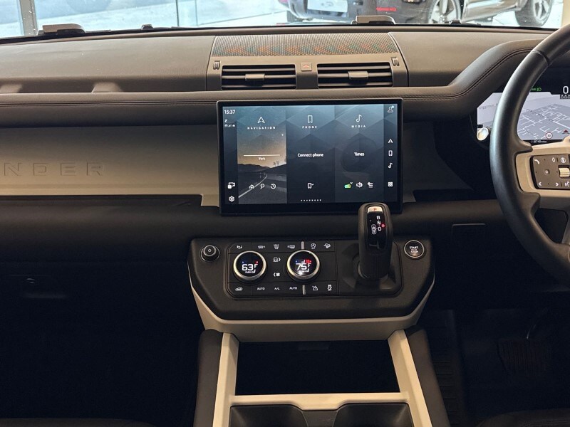 Used Land Rover Defender 2024 for sale - 77888377: Photo 14