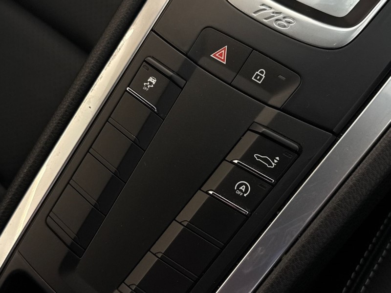 Used Porsche Cayman 2024 for sale - 78179985: Photo 32