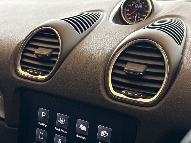 Used Porsche Cayman 2024 for sale - 78179985: Photo 34