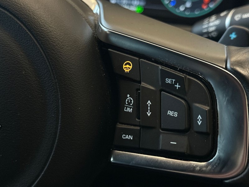 Used Jaguar E-Pace 2018 for sale - 77210360: Photo 28