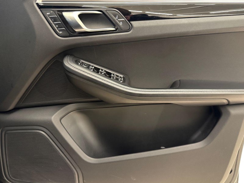 Used Porsche Macan 2020 for sale - 77001450: Photo 22