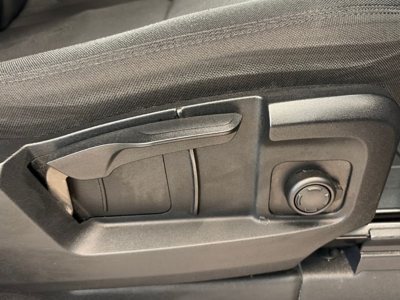 Used Land Rover Defender 2023 for sale - 78042276: Photo 24