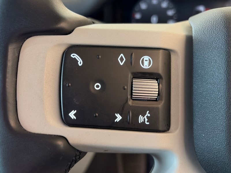 Used Land Rover Defender 2023 for sale - 78042276: Photo 27