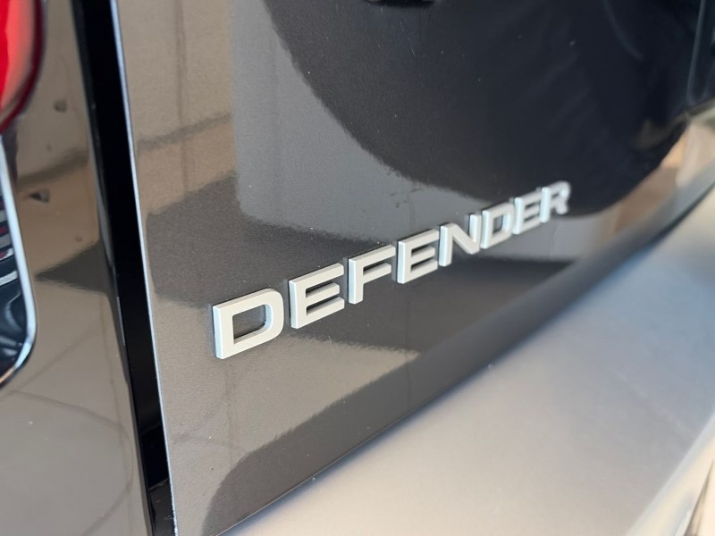 Used Land Rover Defender 2023 for sale - 78042276: Photo 46
