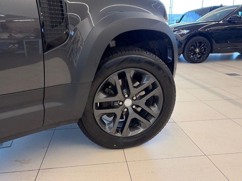 Used Land Rover Defender 2023 for sale - 78042276: Photo 49