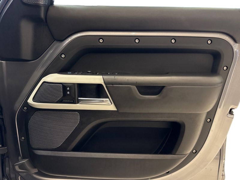 Used Land Rover Defender 2021 for sale - 77474722: Photo 22
