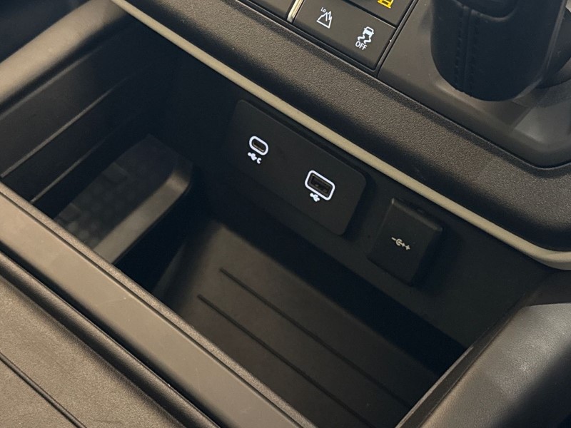 Used Land Rover Defender 2021 for sale - 77474722: Photo 35