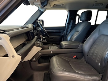 Used Land Rover Defender 2021 for sale - 77474722: Photo