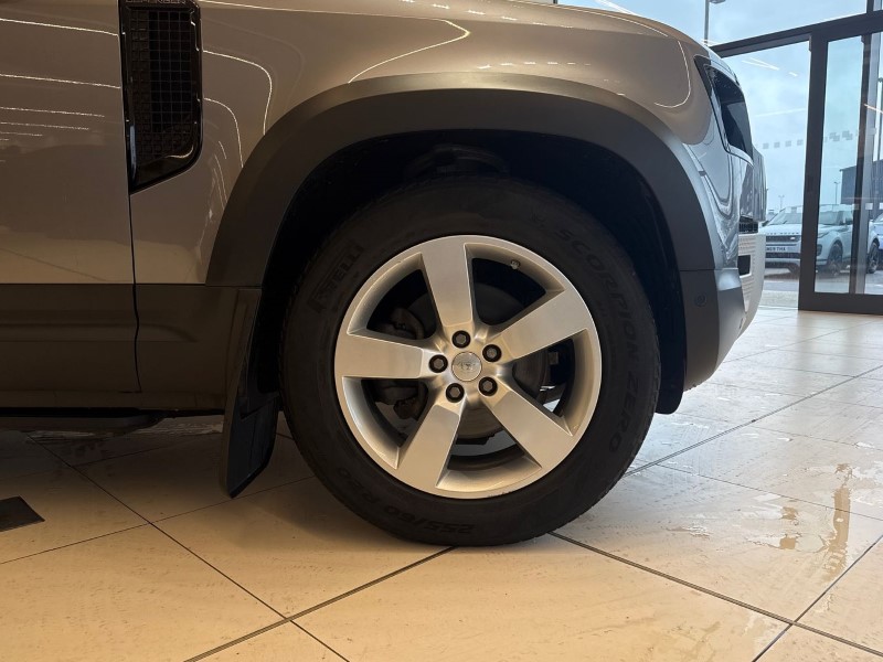 Used Land Rover Defender 2021 for sale - 77474722: Photo 8